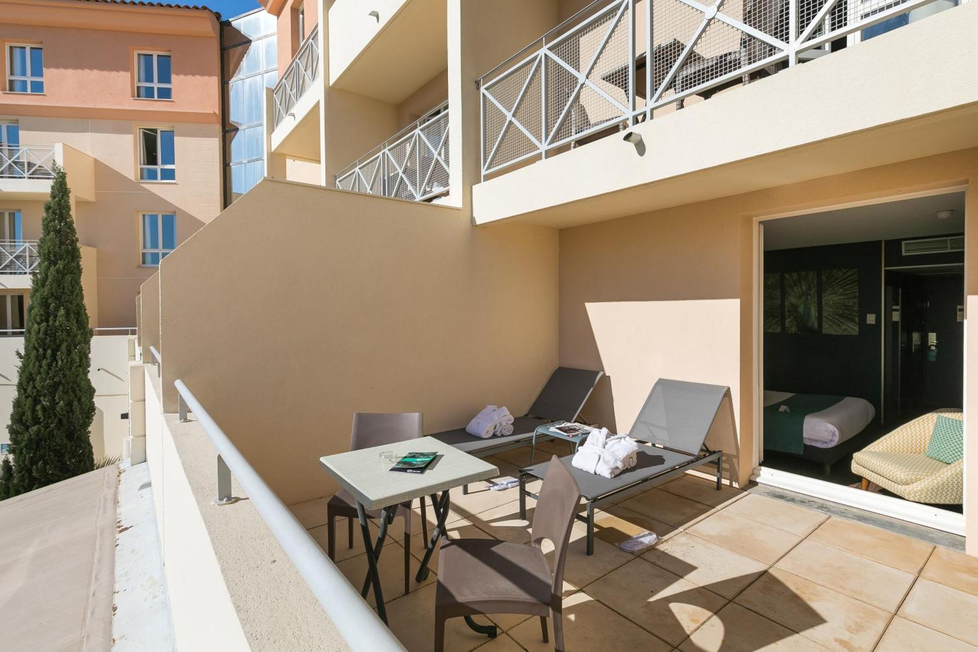 Hotel Birdy By Happyculture Aix-en-Provence Bagian luar foto