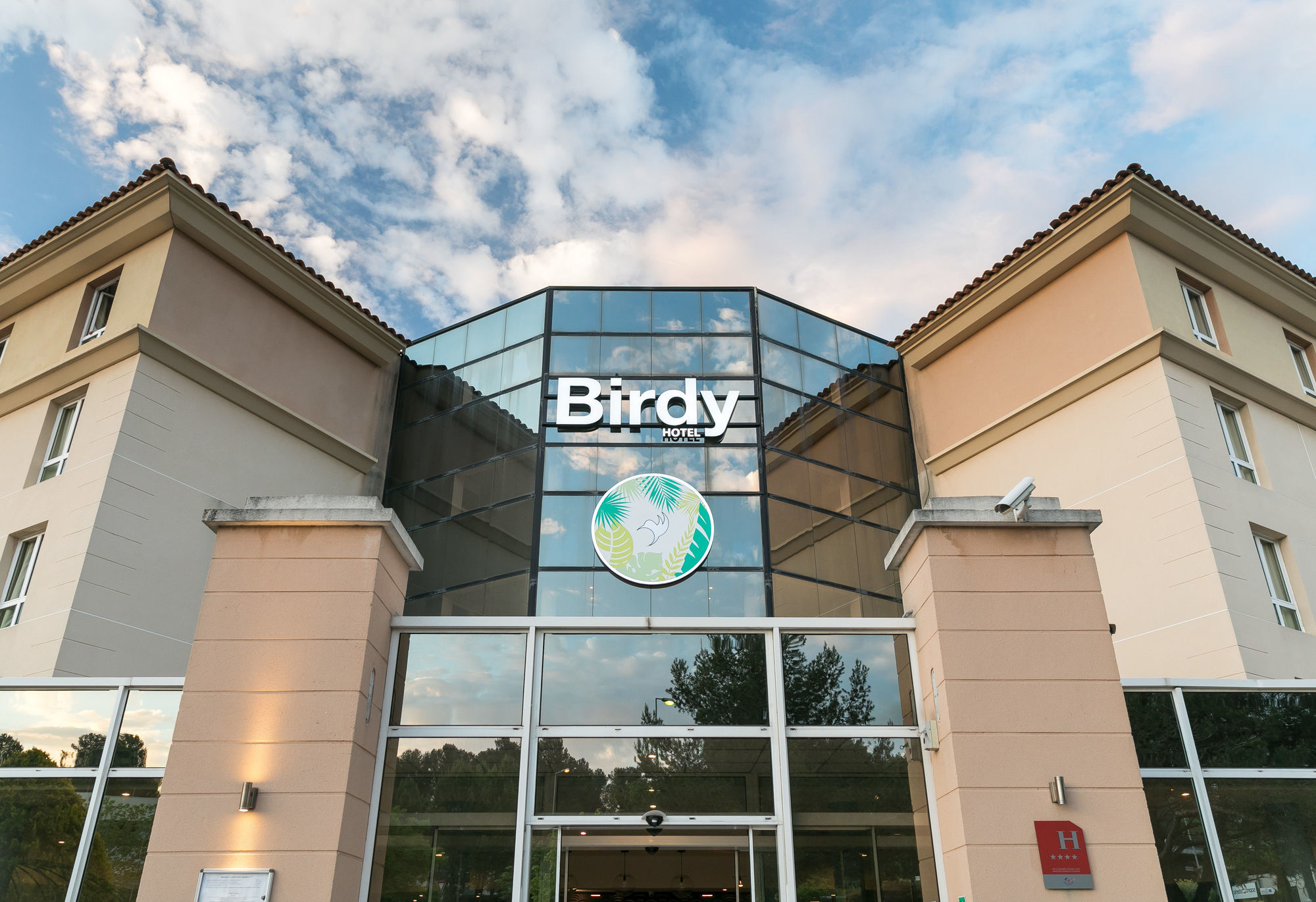 Hotel Birdy By Happyculture Aix-en-Provence Bagian luar foto